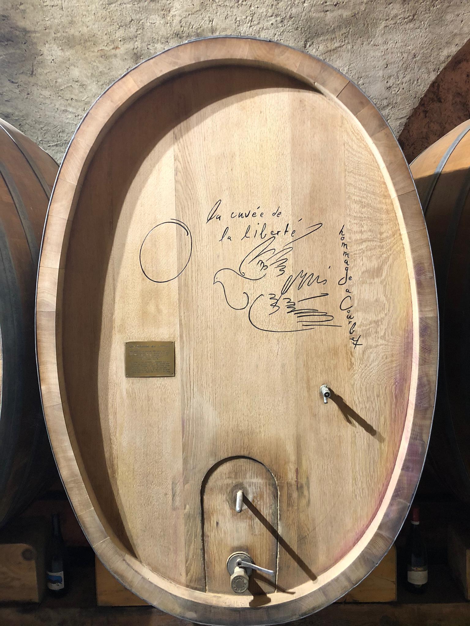 Tonneaux dédicacé par Hans Erni